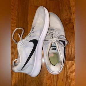 grey nike shoes size 8 W